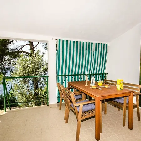 Dijana Appartement *